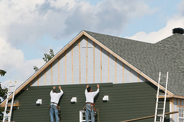 Professional Siding Contractor technician working in Point Pleasant, PA